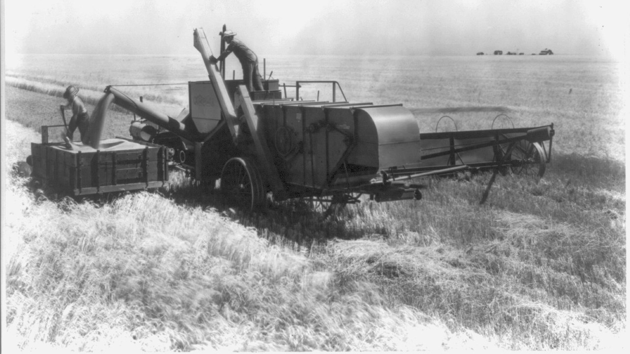 Combine harvester — Image Credit: Miscellaneous Items in High Demand - Public domain/Wiki Commons