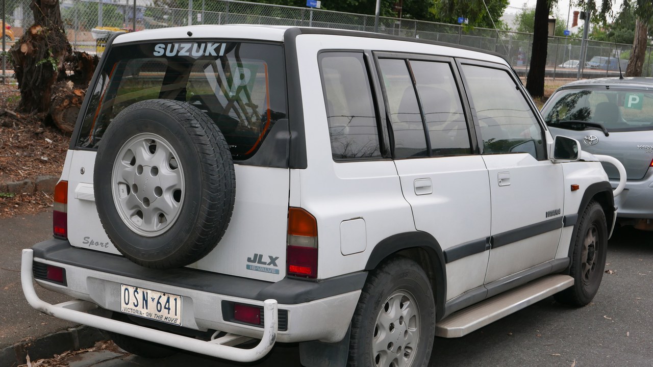 Suzuki Vitara (first generation) — Image Credit: OSX - Public domain/Wiki Commons