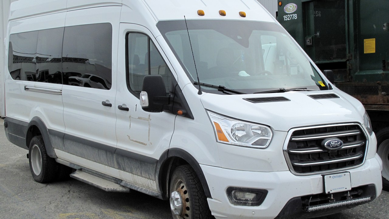 Ford Transit — Image Credit: Elise240SX - CC BY-SA 4.0/Wiki Commons