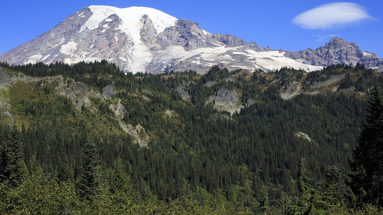 Mount Rainier National Park — Image Credit: Mount Rainier National Park from Ashford, WA, United States - CC BY 2.0/Wiki Commons