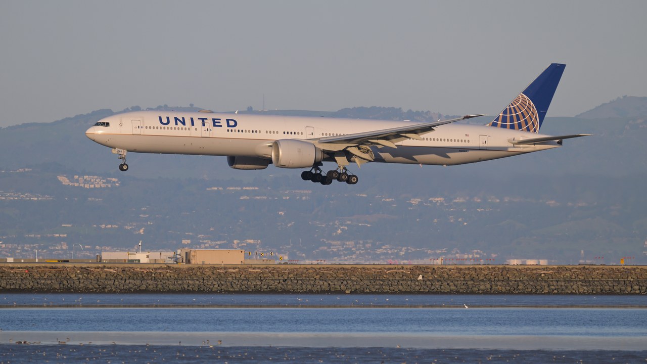 Boeing 777 — Image Credit: 4300streetcar - CC BY 4.0/Wiki Commons