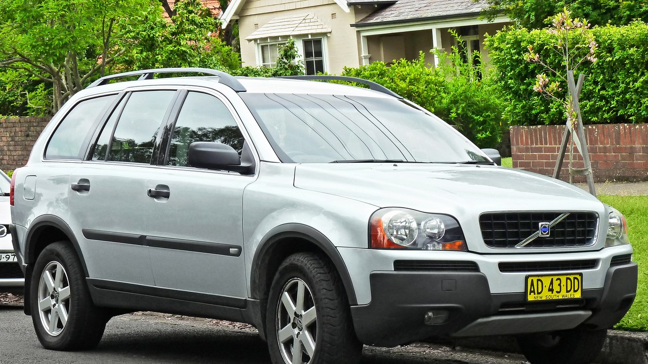 Volvo XC90 — Image Credit: OSX - Public domain/Wiki Commons