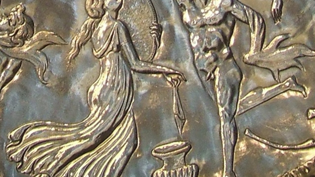 Mildenhall Treasure — Image Credit: Original art - CC BY-SA 3.0/Wiki Commons