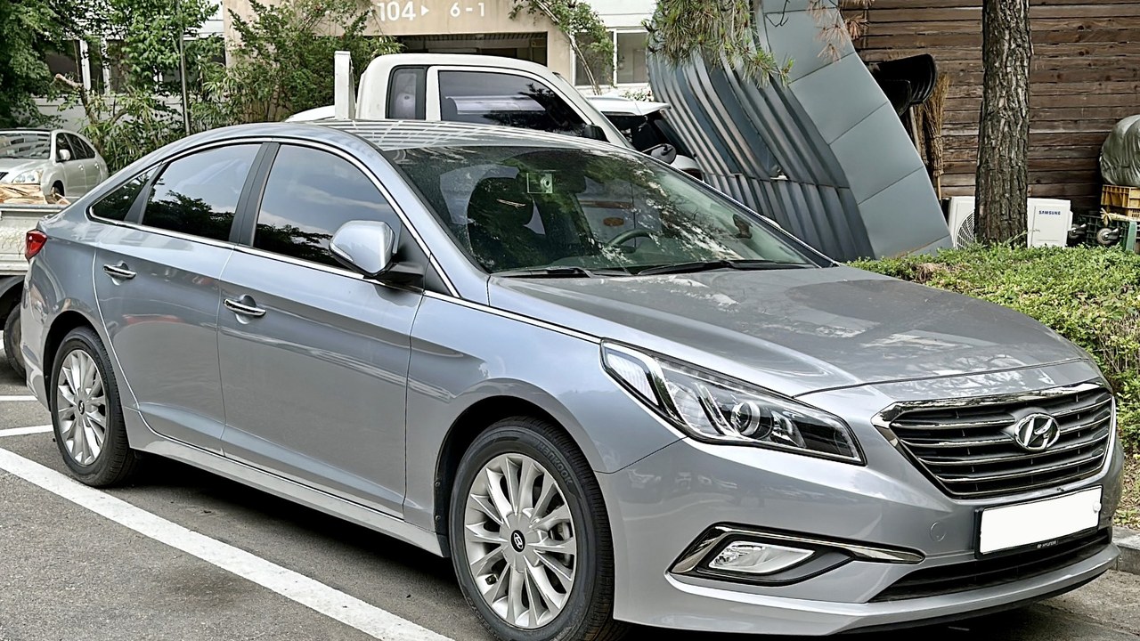 Hyundai Sonata (Theta II engine) — Image Credit: Benespit - CC BY-SA 4.0/Wiki Commons