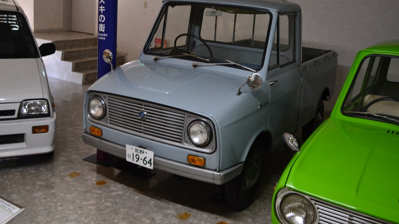 Suzuki Carry — Image Credit: 先従隗始 - CC0/Wiki Commons