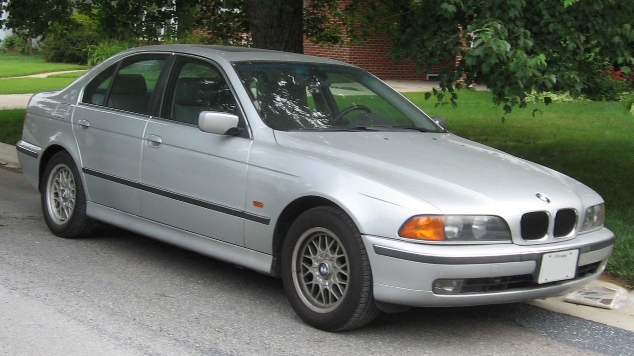 BMW 5 Series (E39) — Image Credit: IFCAR - Public domain/Wiki Commons