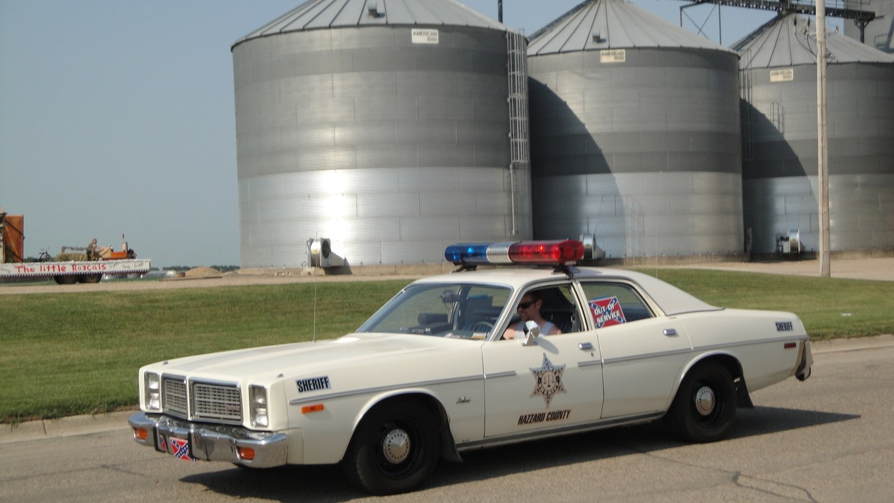 Dodge Monaco — Image Credit: Greg Gjerdingen - CC BY 2.0/Wiki Commons