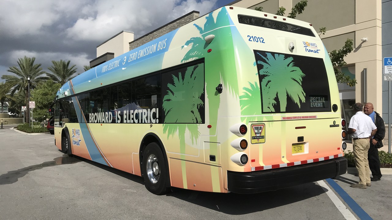 Proterra ZX5 — Image Credit: AnthonyJZ - CC0/Wiki Commons