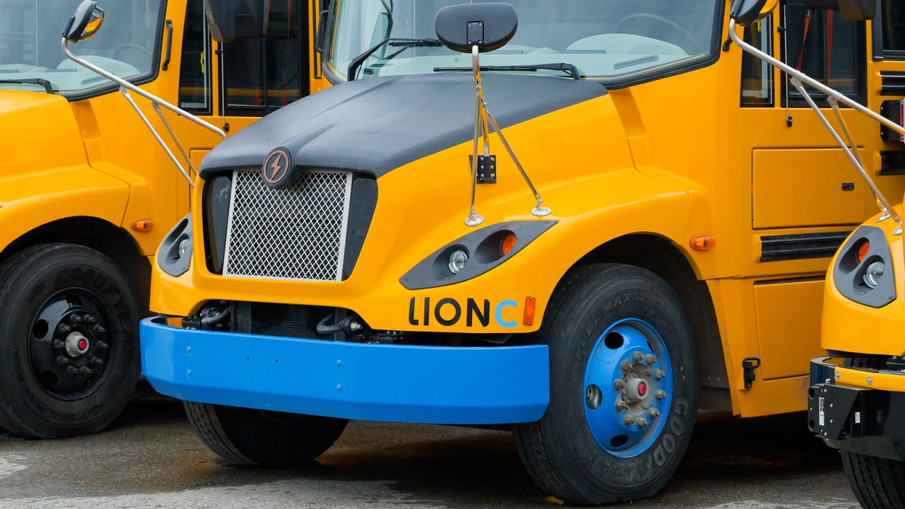Lion Electric — Image Credit: Pierre5018 - CC BY 4.0/Wiki Commons