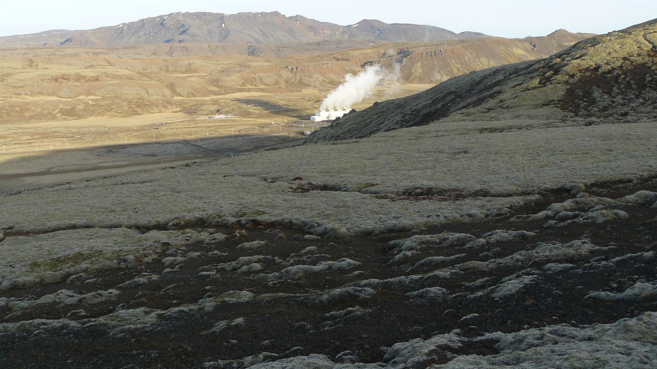 Nesjavellir, Iceland — Image Credit: bowlingbal - CC BY-SA 3.0/Wiki Commons