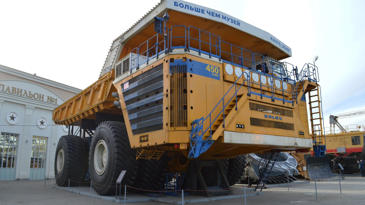 BelAZ 75710 — Image Credit: Лапоть - CC0/Wiki Commons