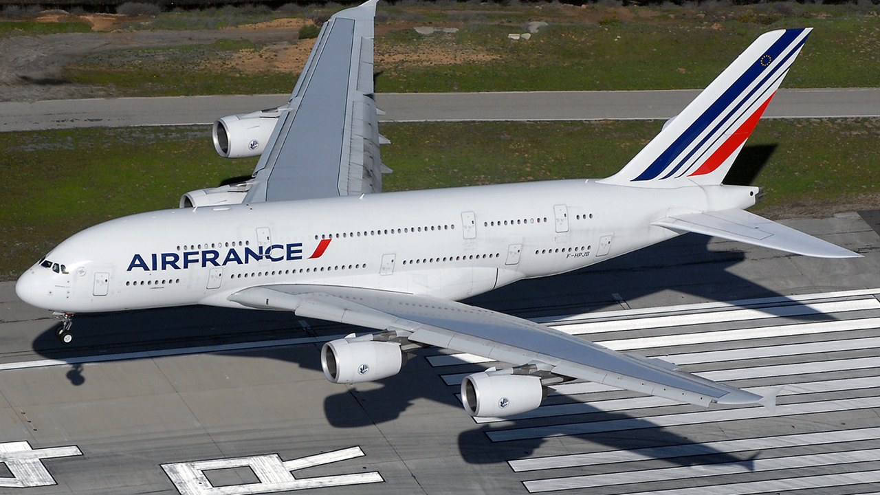 Airbus A380 — Image Credit: Jakkrit Prasertwit - GFDL 1.2/Wiki Commons