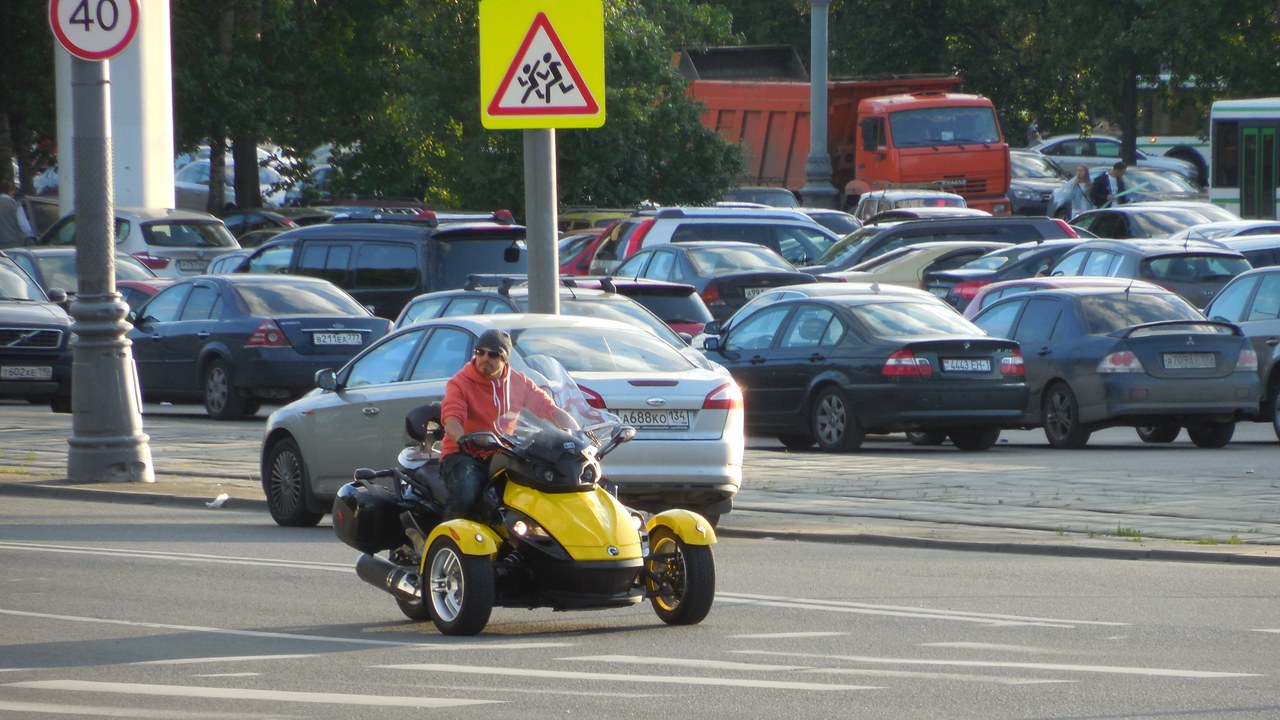 Can-Am Spyder RT — Image Credit: Artyom Svetlov - CC BY 4.0/Wiki Commons