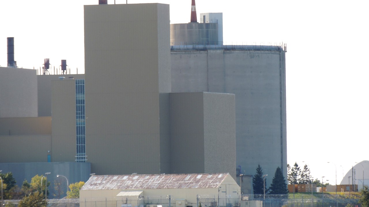 Bruce Nuclear — Image Credit: Kevin M Klerks from Inverhuron, Canada - CC BY 2.0/Wiki Commons