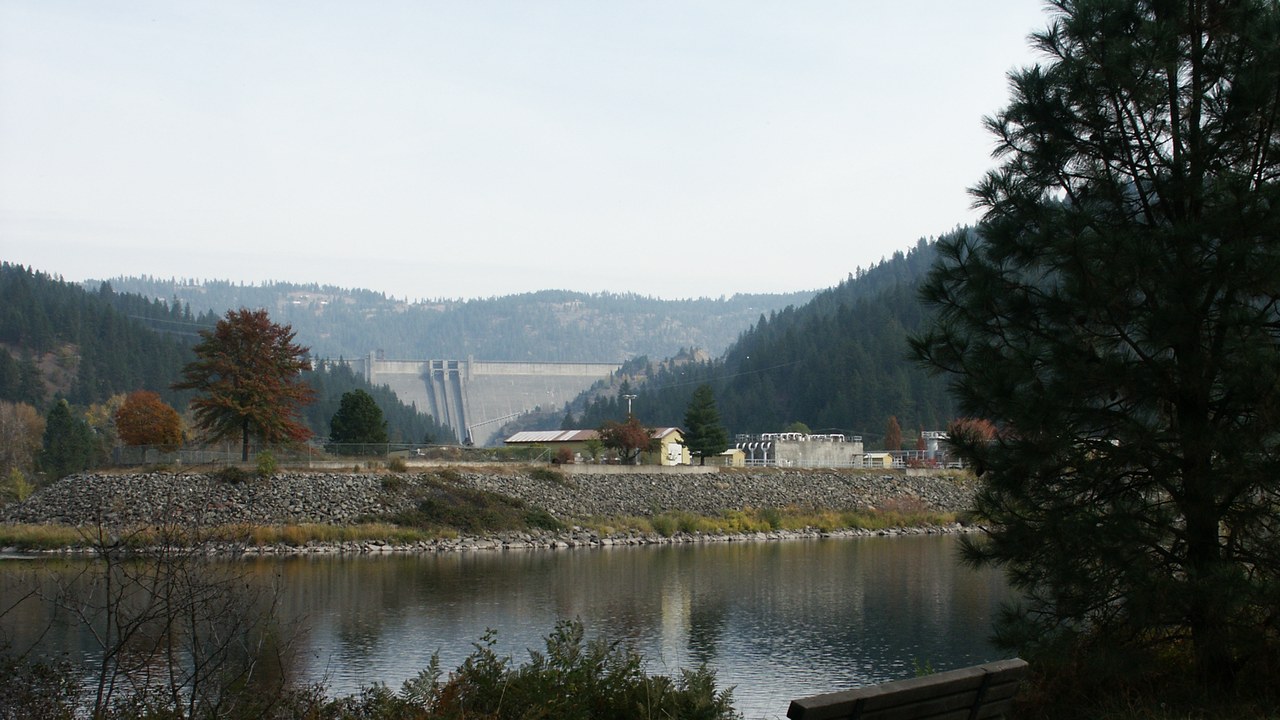 Dworshak Dam — Image Credit: Unknown authorUnknown author or not provided - Public domain/Wiki Commons