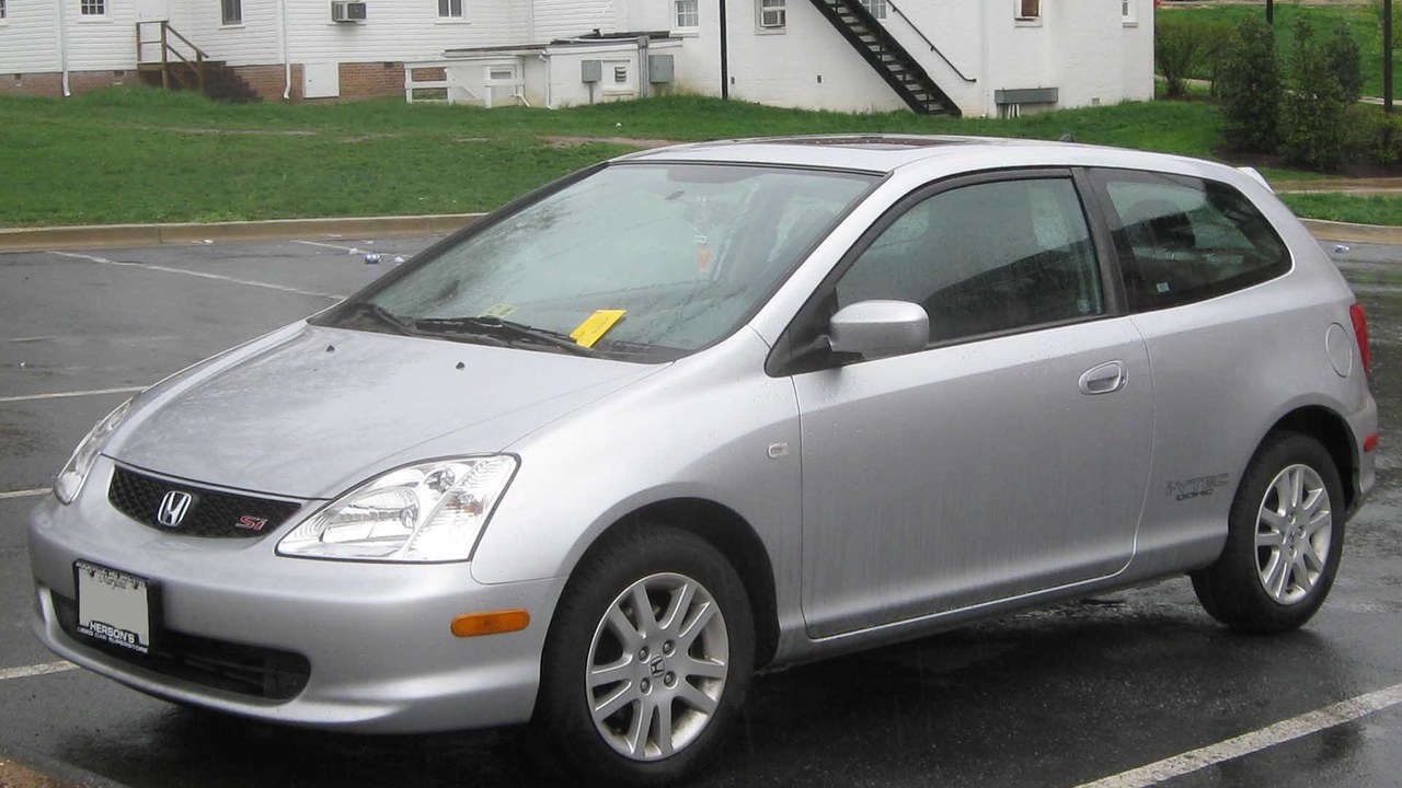 2003 Honda Civic — Image Credit: IFCAR - Public domain/Wiki Commons