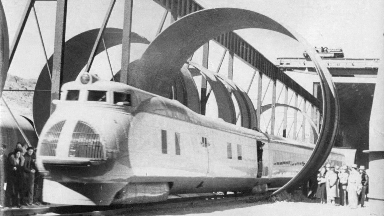 Union Pacific M-10000 — Image Credit: published by the Galveston Daily News - Public domain/Wiki Commons