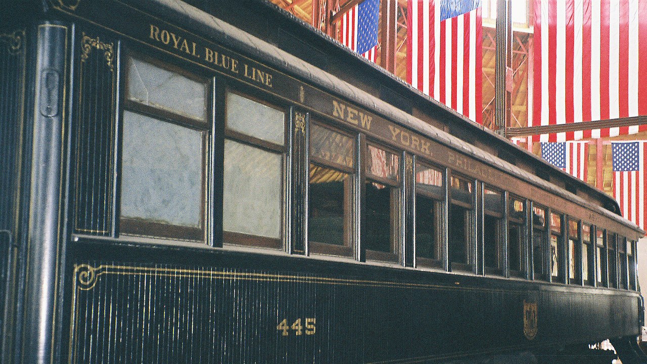 B&O Royal Blue (1935) — Image Credit: JGHowes - Attribution/Wiki Commons