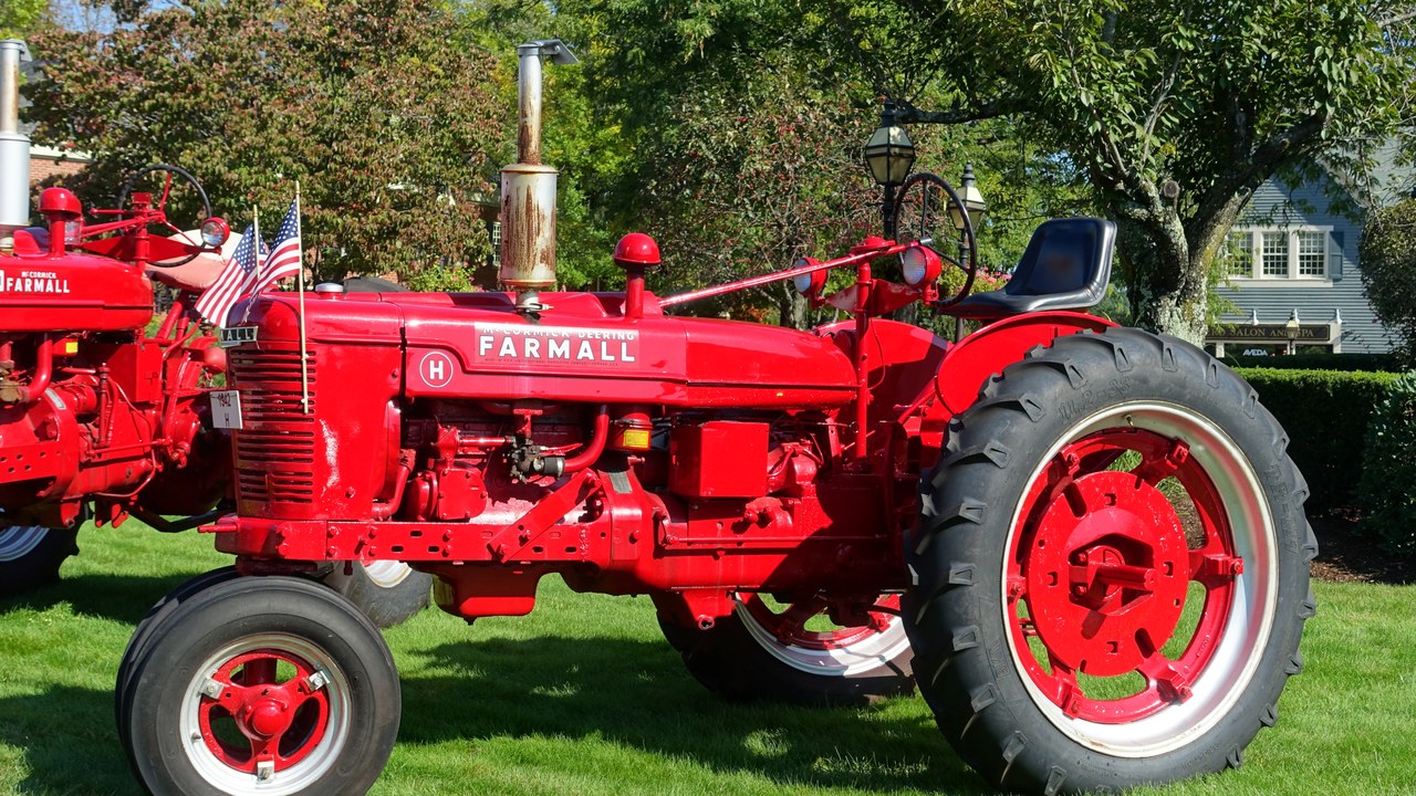Farmall H — Image Credit: Daderot - CC0/Wiki Commons