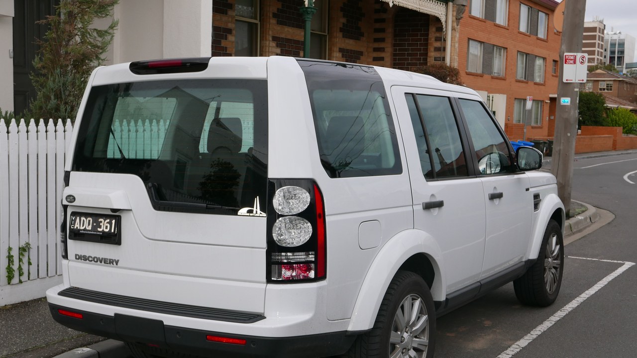 Land Rover Discovery — Image Credit: OSX - Public domain/Wiki Commons