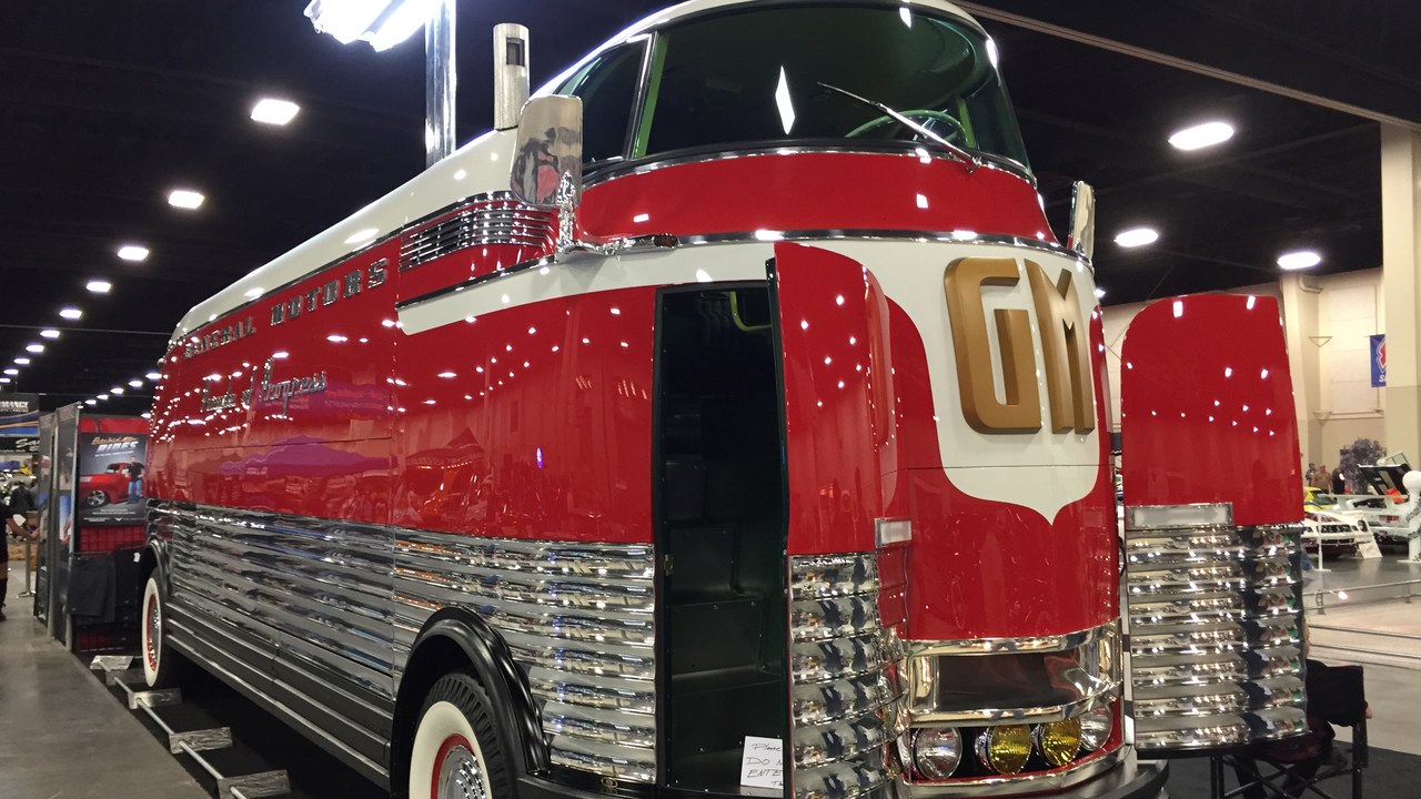 1940 GM Futurliner No. 10 — Image Credit: Bransonevans - CC BY-SA 4.0/Wiki Commons