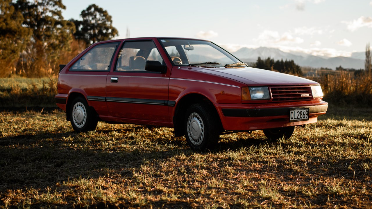Hyundai Excel — Image Credit: SealyPhoto - CC BY-SA 4.0/Wiki Commons
