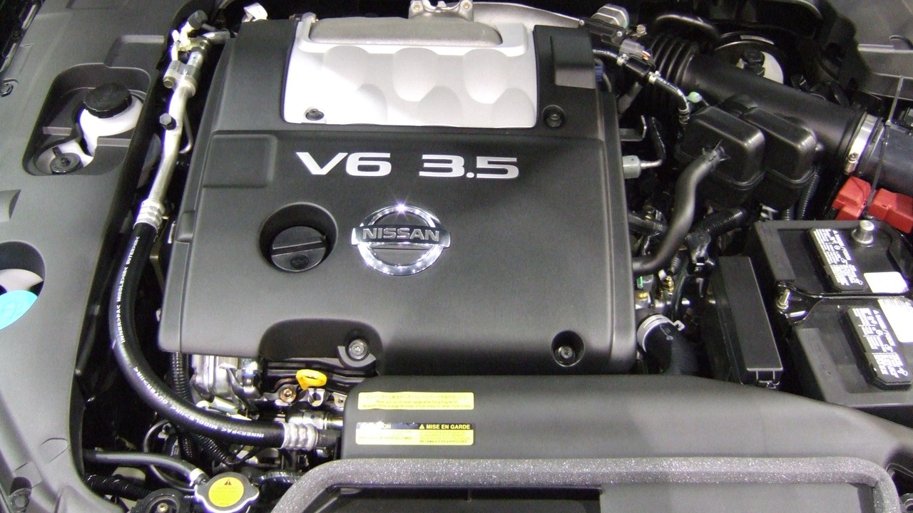 Nissan VQ engine — Image Credit: Analogue Kid at English Wikipedia - CC BY 2.5/Wiki Commons