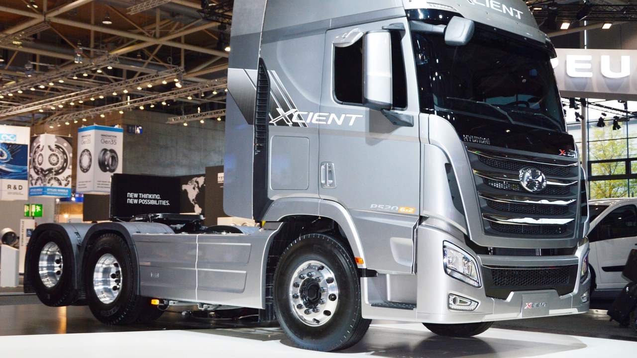 Hyundai Xcient Fuel Cell — Image Credit: Spielvogel - CC0/Wiki Commons