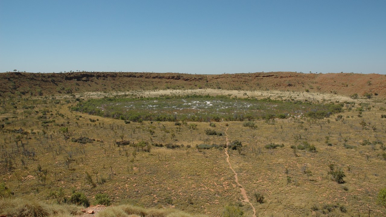Wolfe Creek Crater — Image Credit: TerryT2 - CC BY-SA 4.0/Wiki Commons