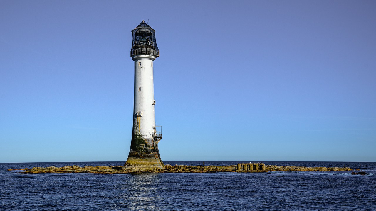 Bell Rock Lighthouse — Image Credit: Ralph Greig - CC BY-SA 2.0/Wiki Commons