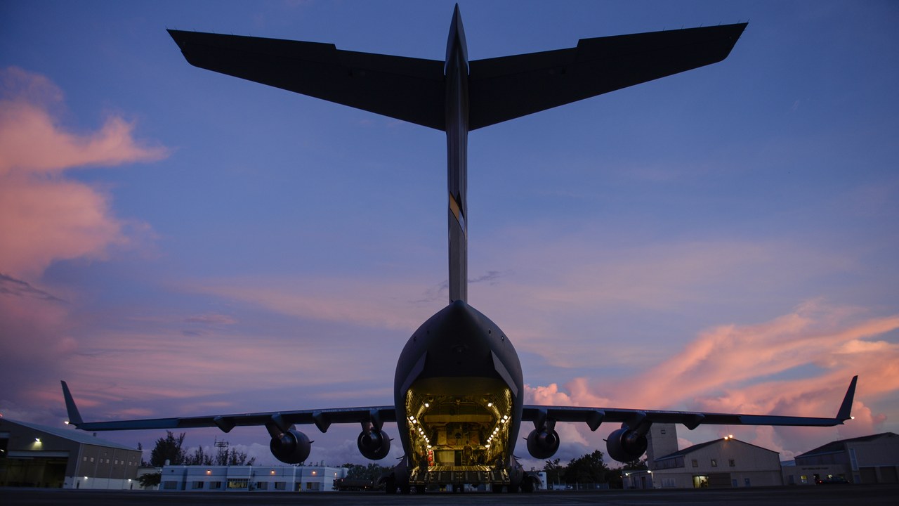 Boeing C-17 Globemaster III — Image Credit: Photograph: Master Sgt - Public domain/Wiki Commons
