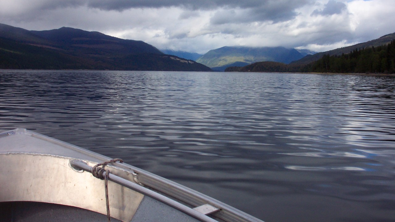Quesnel Lake — Image Credit: larry griffith - CC BY-SA 3.0/Wiki Commons