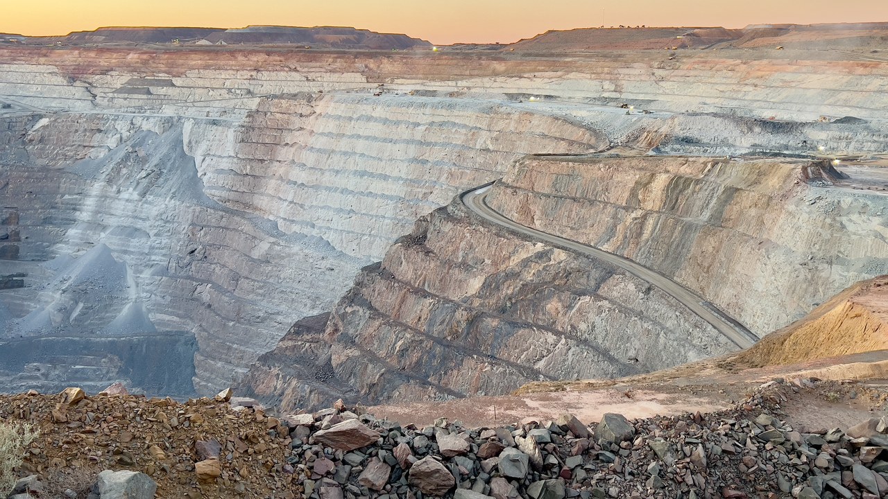 Kalgoorlie Super Pit — Image Credit: Chris Olszewski - CC BY-SA 4.0/Wiki Commons