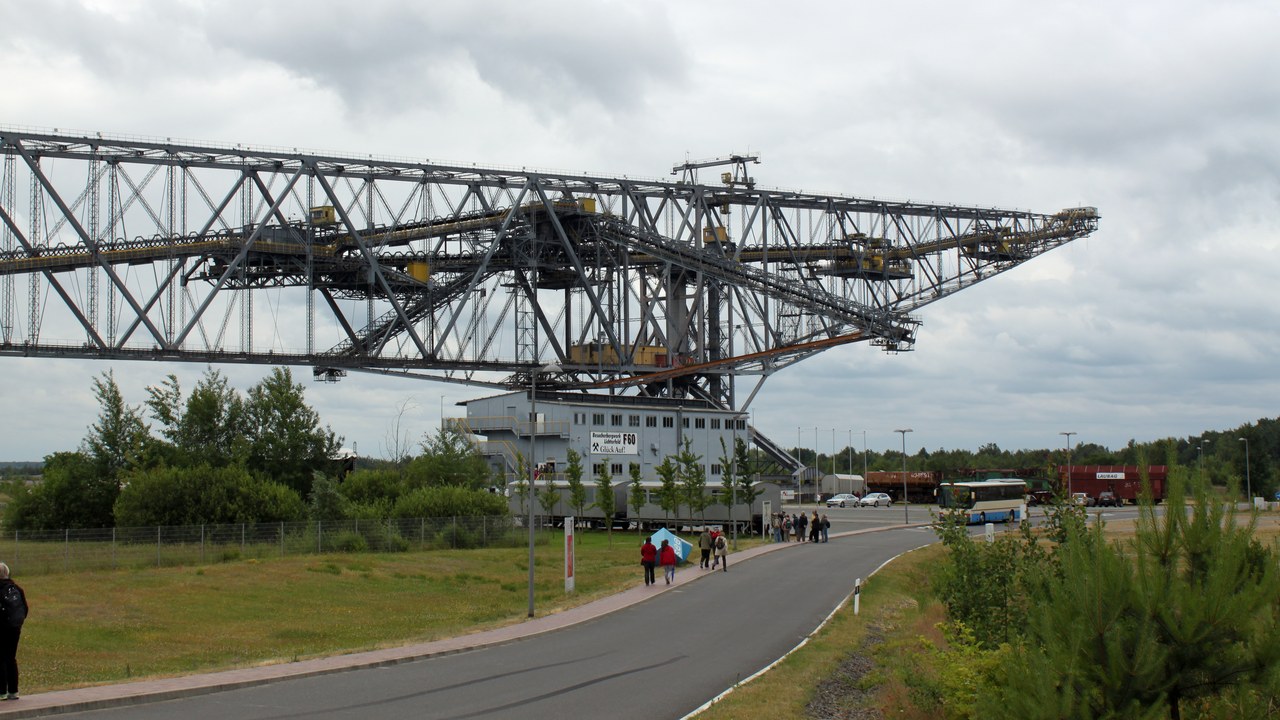 Overburden Conveyor Bridge F60 — Image Credit: Anagoria - CC BY 3.0/Wiki Commons