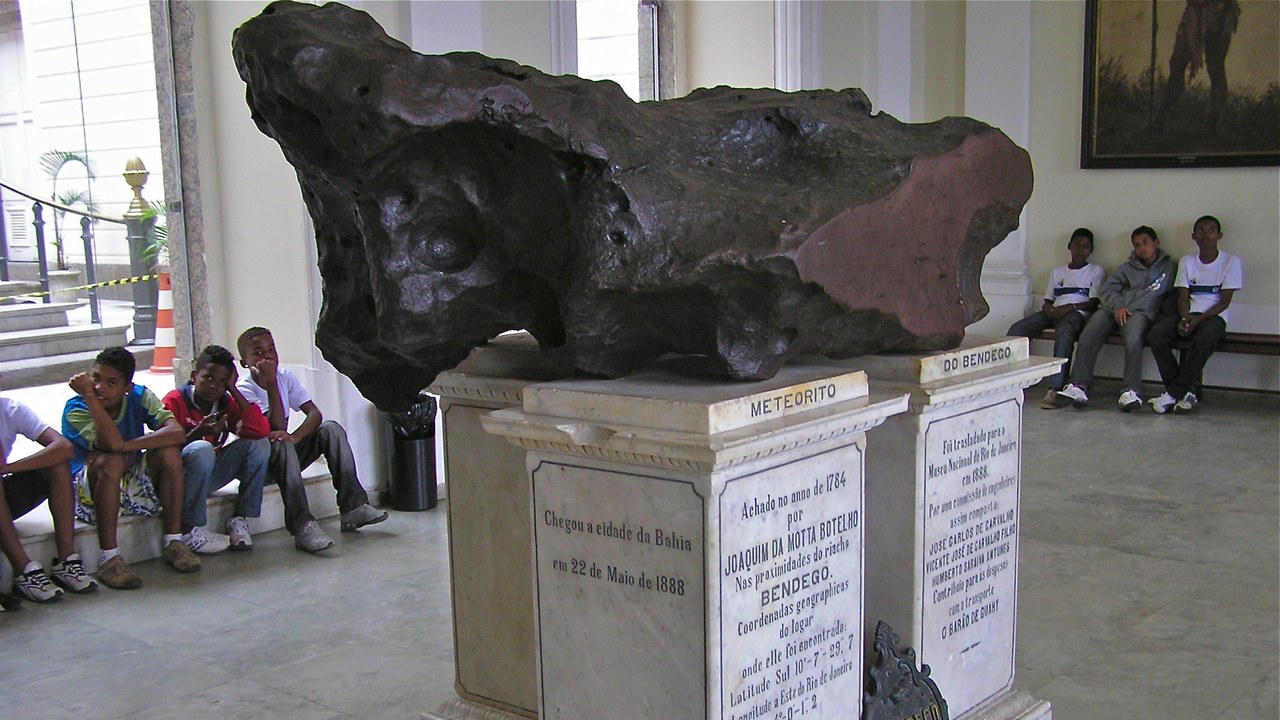 Bendegó meteorite — Image Credit: Rsfinlayson - CC BY-SA 4.0/Wiki Commons