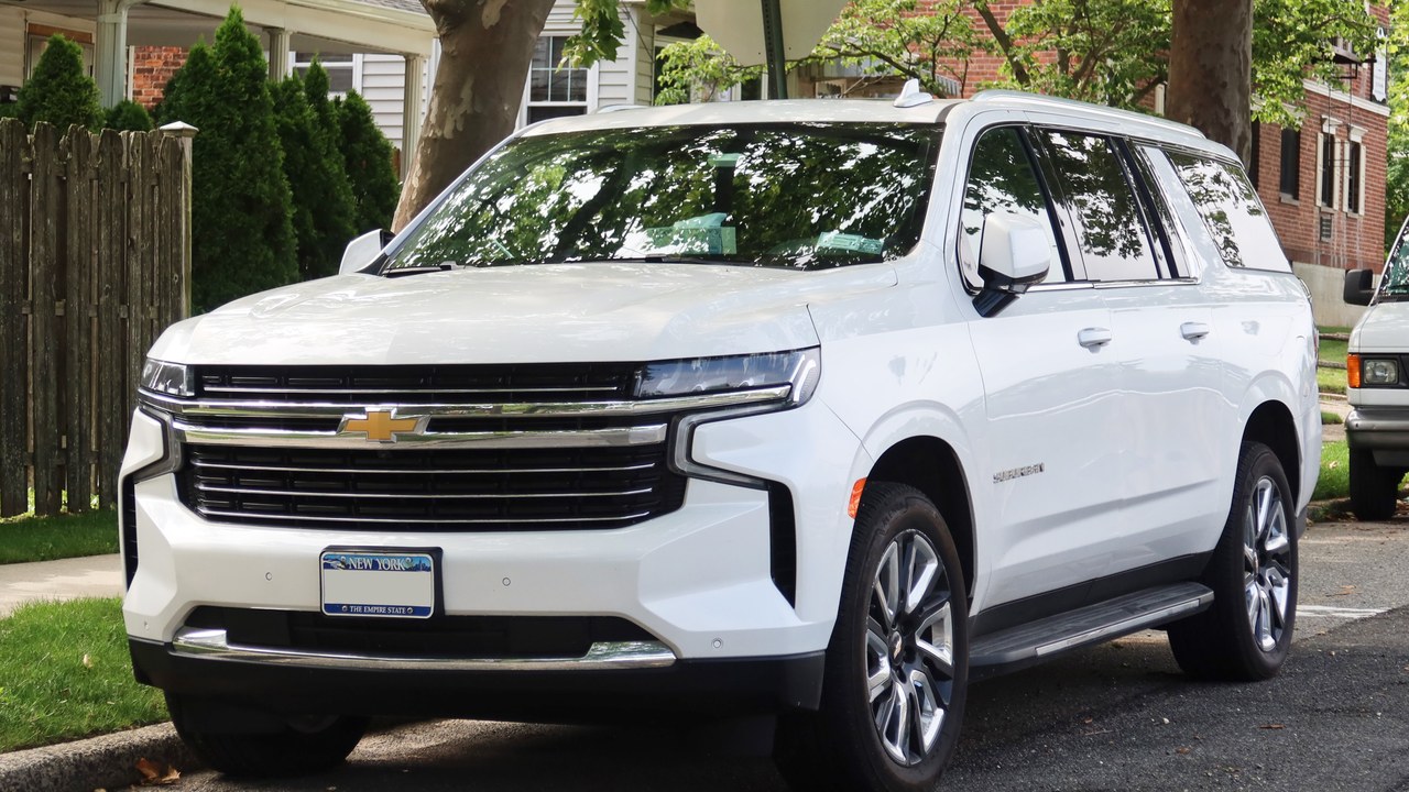 Chevrolet Suburban — Image Credit: Kevauto - CC BY-SA 4.0/Wiki Commons