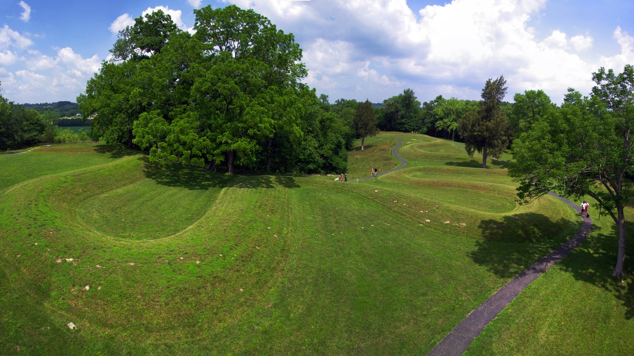 Serpent Mound — Image Credit: Niagara66 - CC BY-SA 4.0/Wiki Commons