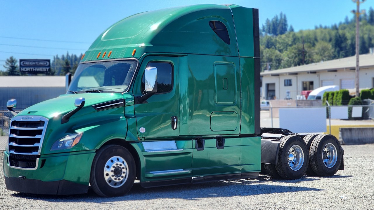 Freightliner Cascadia — Image Credit: MotoJo321 - CC BY-SA 4.0/Wiki Commons