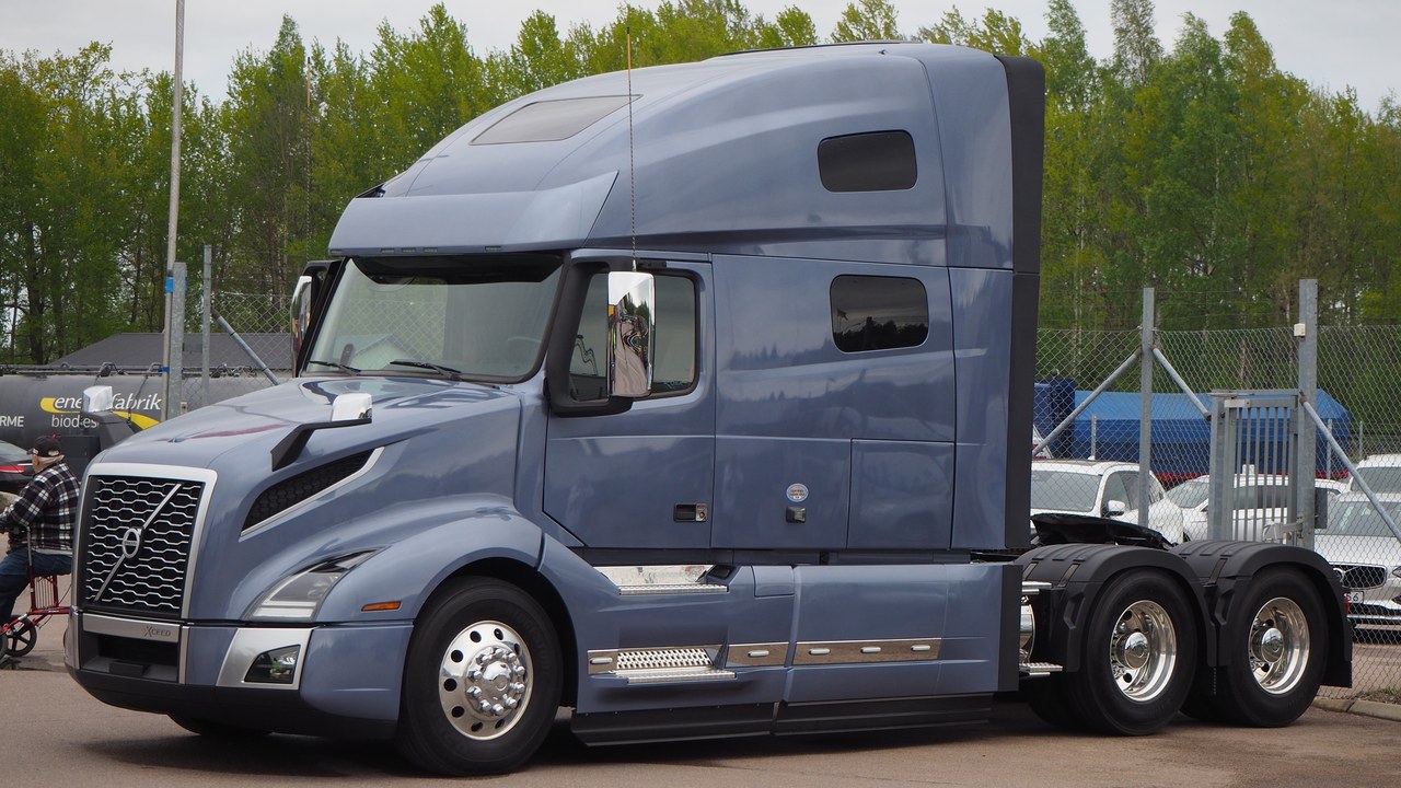 Volvo VNL — Image Credit: Herranderssvensson - CC BY-SA 3.0/Wiki Commons