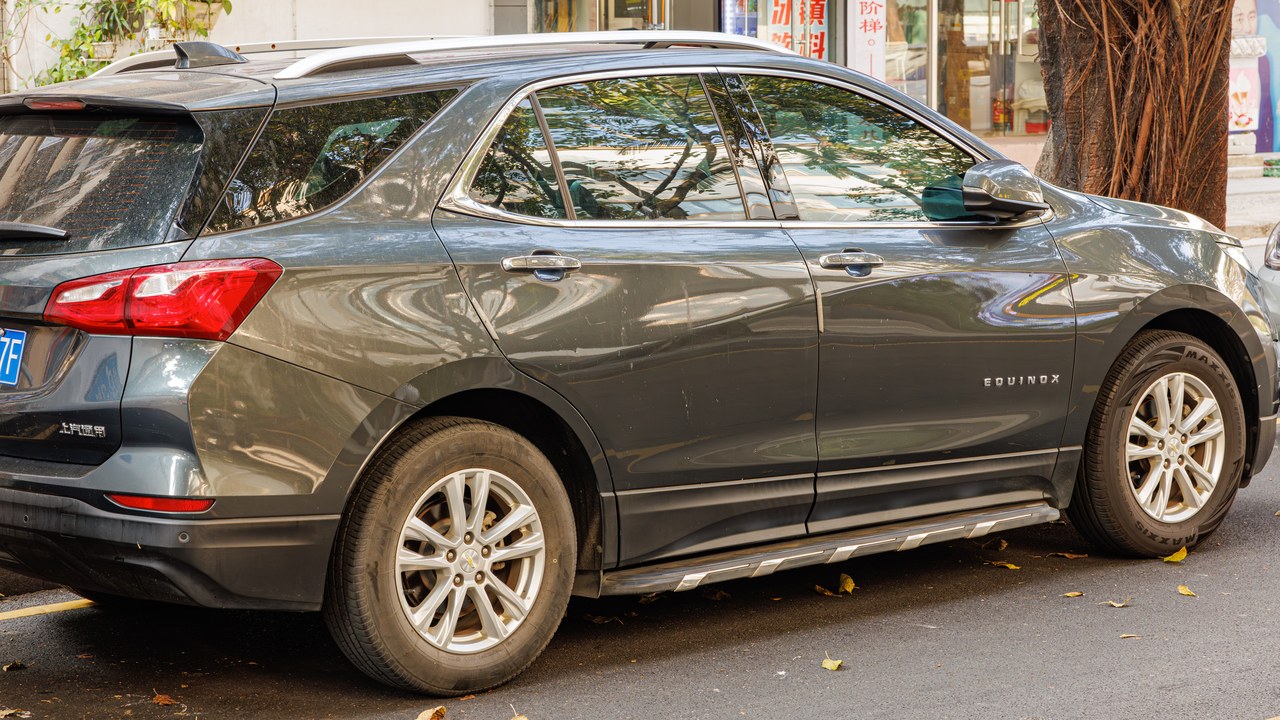 Chevrolet Equinox (2019) — Image Credit: Dinkun Chen - CC BY-SA 4.0/Wiki Commons