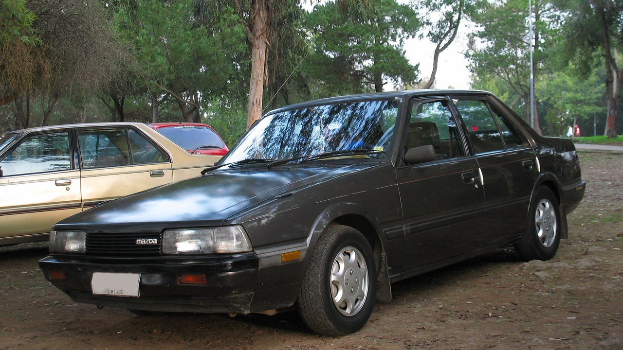 Mazda 626 — Image Credit: RL GNZLZ from Chile - CC BY-SA 2.0/Wiki Commons