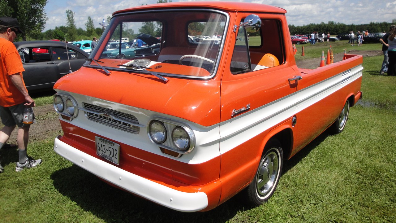 Chevrolet Corvair Rampside — Image Credit: Greg Gjerdingen from Willmar, USA - CC BY 2.0/Wiki Commons