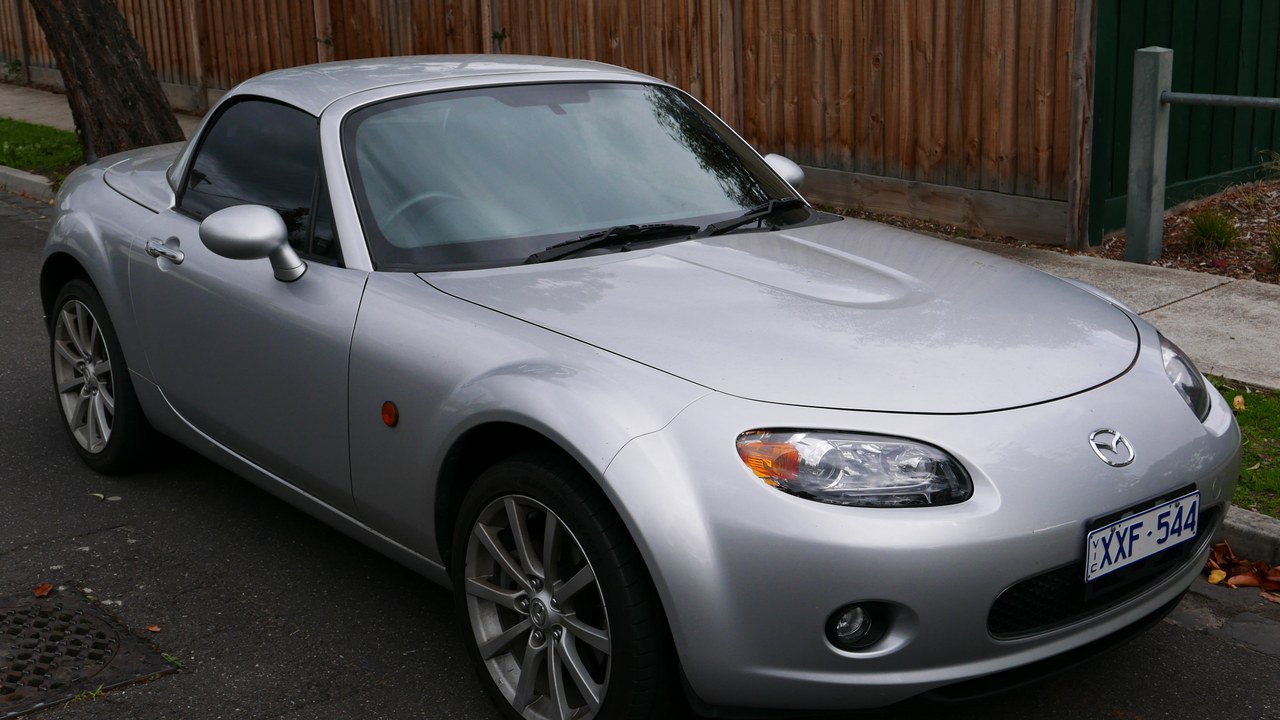 Mazda MX-5 — Image Credit: OSX - Public domain/Wiki Commons