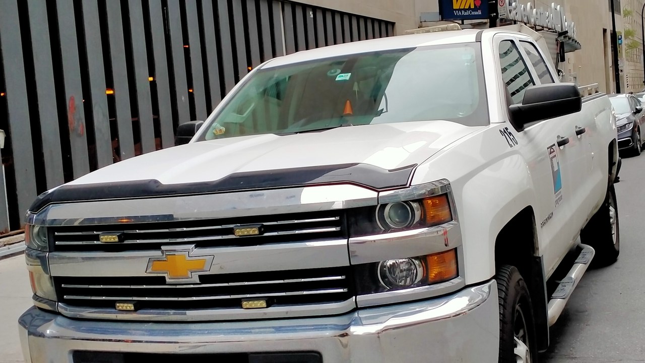 Chevrolet Silverado 2500HD (2011-2016, LML Duramax) — Image Credit: Bull-Doser - Public domain/Wiki Commons