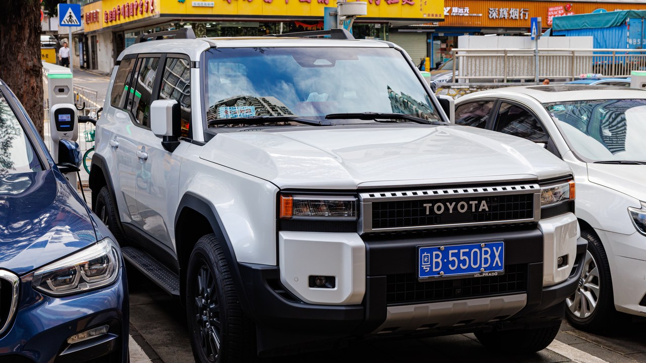 Toyota Land Cruiser — Image Credit: Dinkun Chen - CC BY-SA 4.0/Wiki Commons