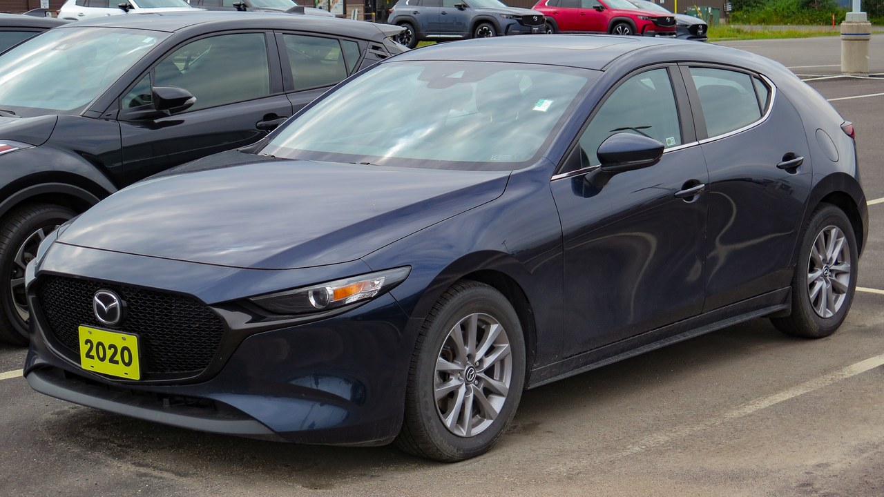 Mazda Mazda3 — Image Credit: Elise240SX - CC BY-SA 4.0/Wiki Commons