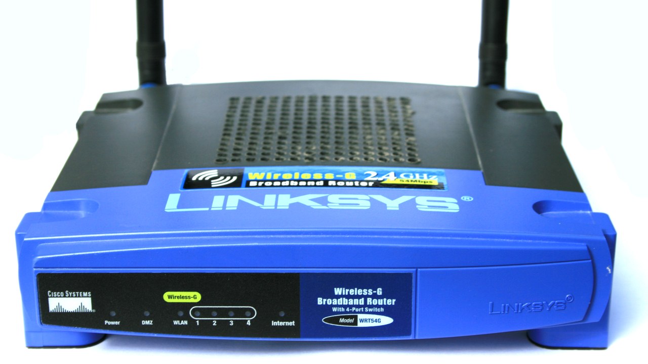 Linksys WRT54G — Image Credit: “Jonathan Zander (Digon3)” - CC BY-SA 3.0/Wiki Commons
