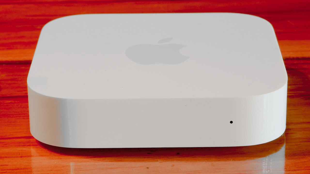 AirPort Express — Image Credit: Fletcher6 - CC BY-SA 3.0/Wiki Commons