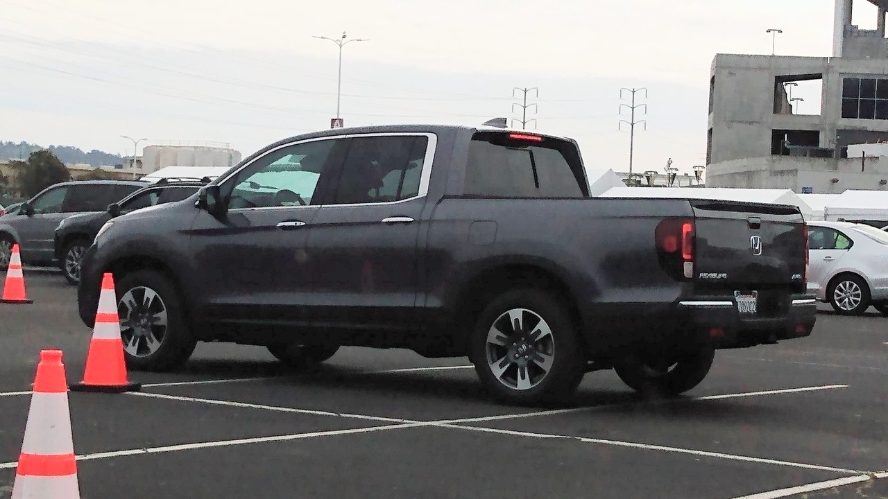 Honda Ridgeline — Image Credit: DestinationFearFan - CC BY-SA 4.0/Wiki Commons