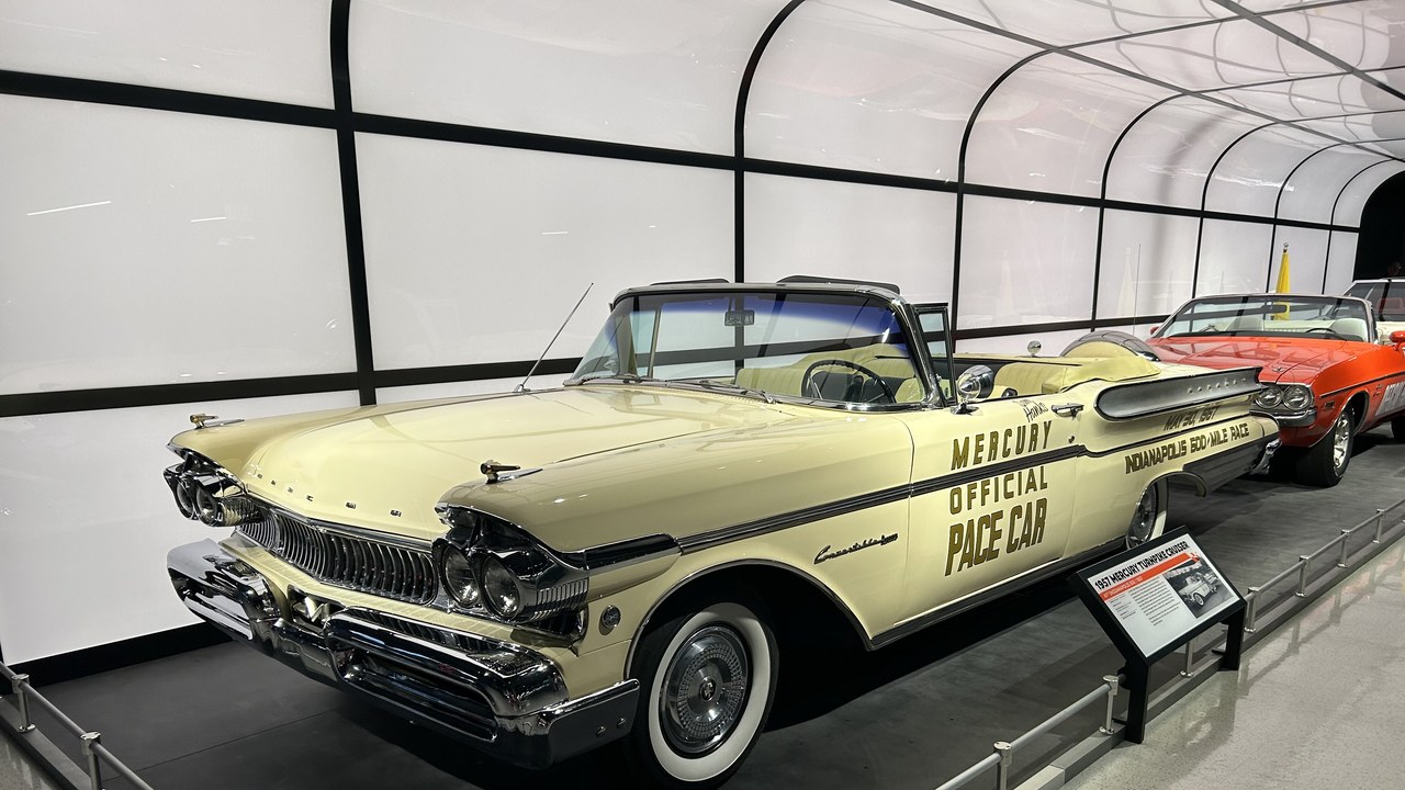 Mercury Turnpike Cruiser (1957) — Image Credit: OctaviaCombi - CC BY-SA 4.0/Wiki Commons